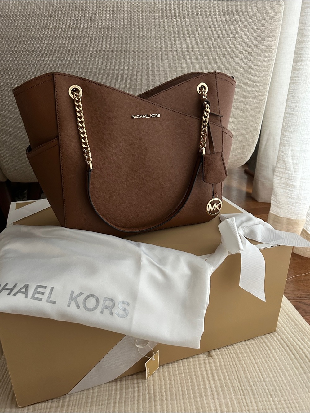 Michael Kors Chestnut Saffiano Leather Tote with Gold Chain Straps - Picture 2 of 4